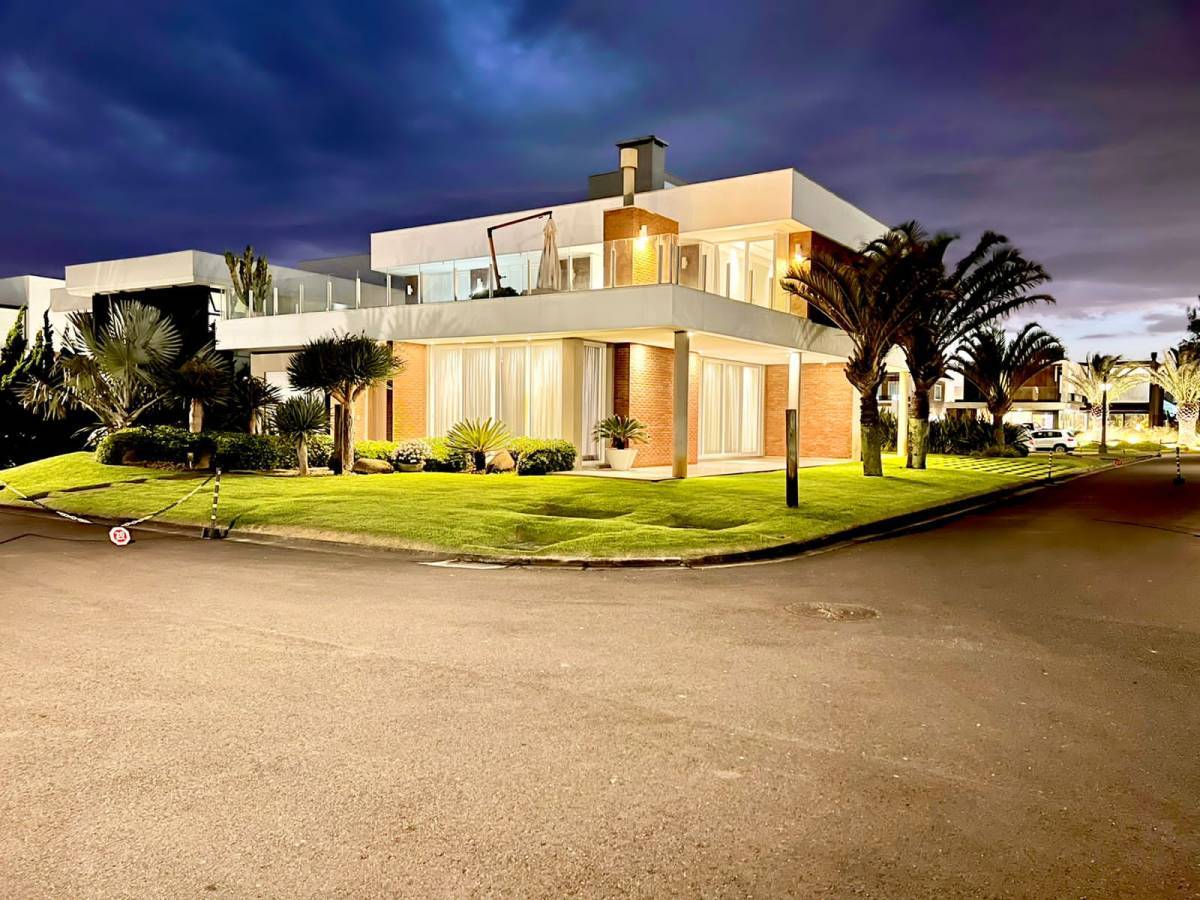 Casa em Condomínio 4 dormitórios em Xangri-lá | Ref.: 8341